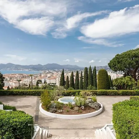 Calme Et Elegant Avec Vue Appartamento Cannes