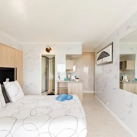 Calme Et Elegant Avec Vue