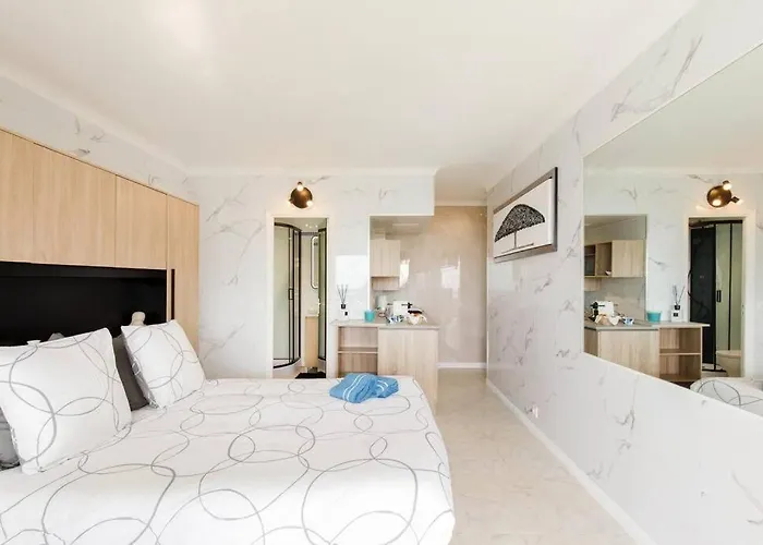 Calme Et Elegant Avec Vue