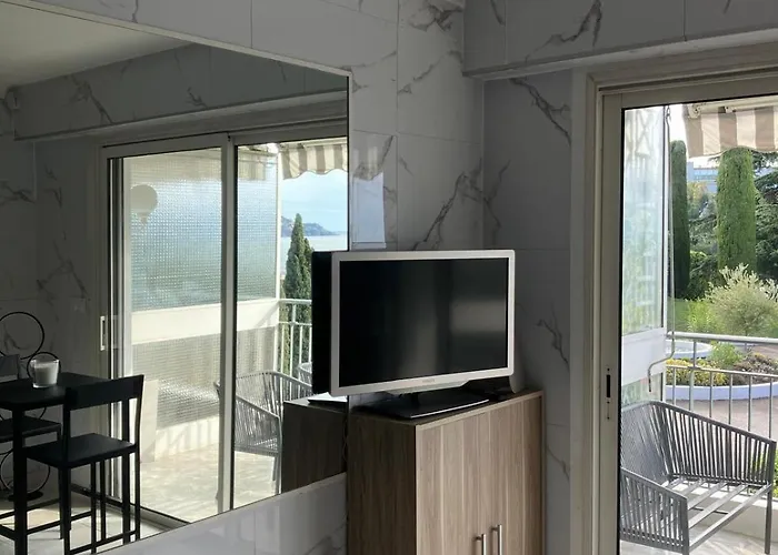 Calme Et Elegant Avec Vue Cannes