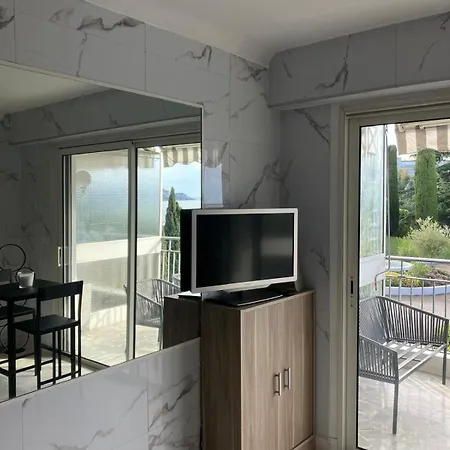 Calme Et Elegant Avec Vue Канны